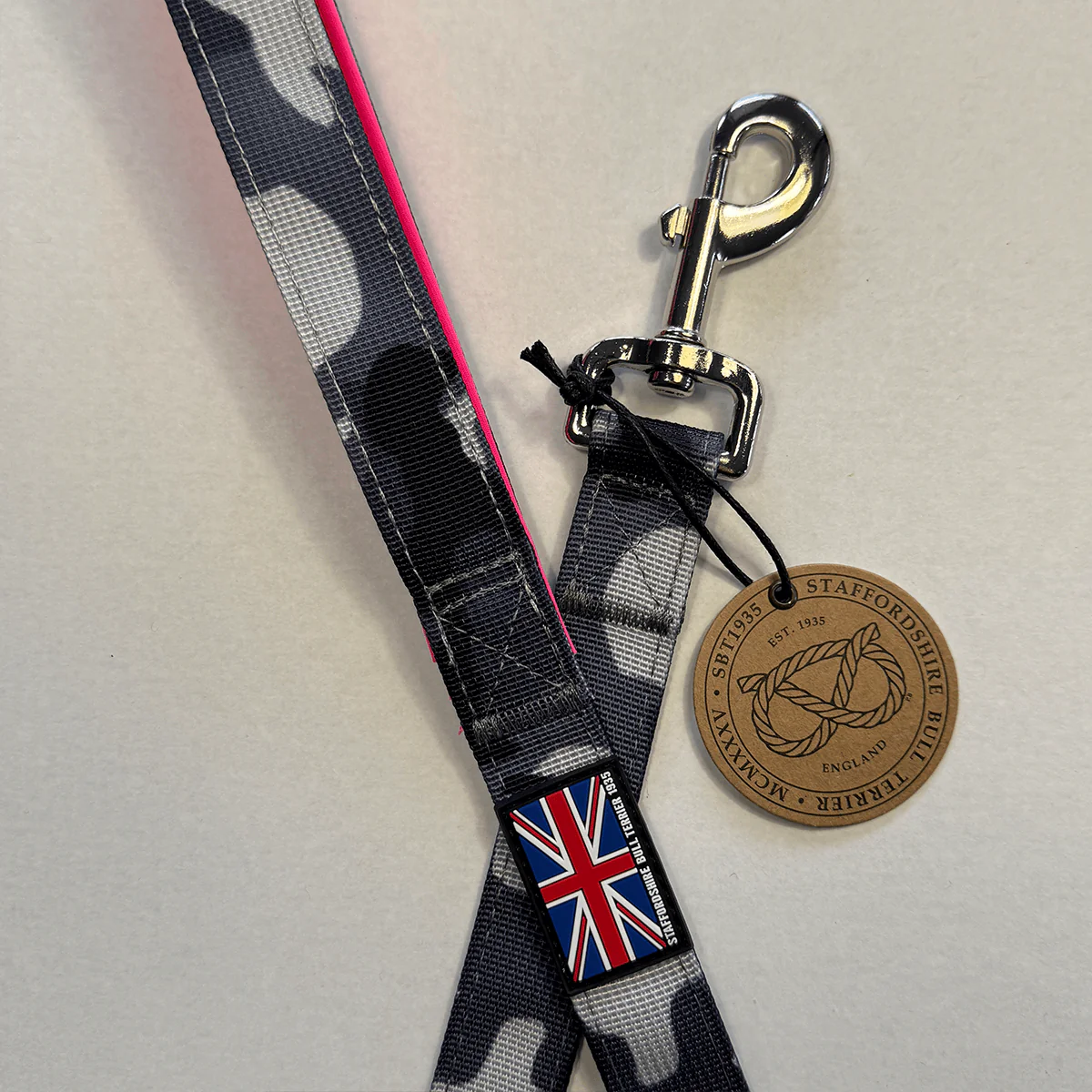 Staffordshire Bull Terrier 1935® Nylon Leash - Night Camo & Neon Pink - Normal